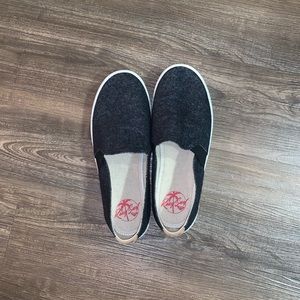 Grey Roxy Slip-on Shoes size 9